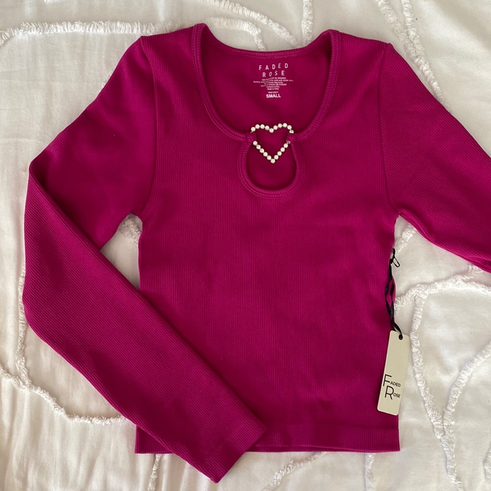 Women’s long sleeve top